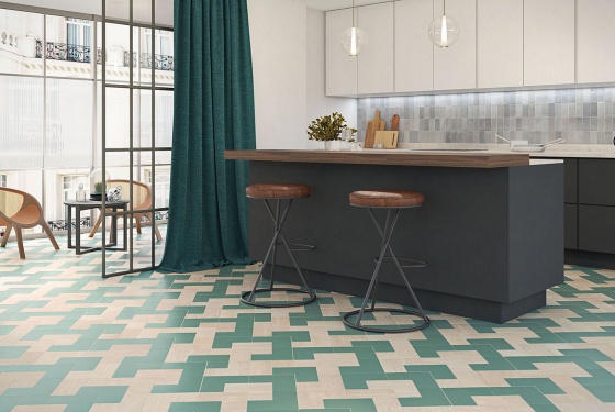 Elle Floor (WOW)