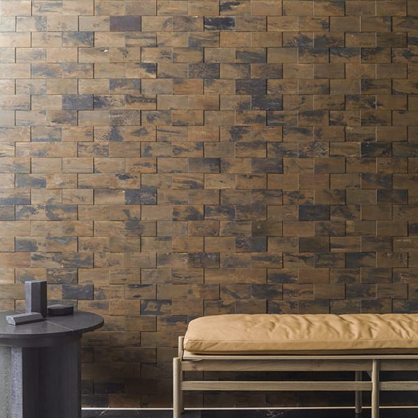 Worn LAntic Colonial